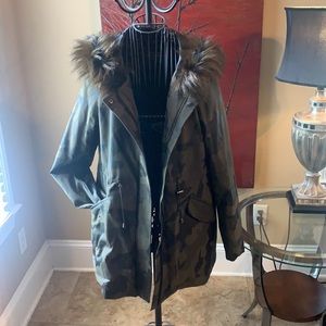 Authentic Donna Salyers Fabulous Fur camo jacket !